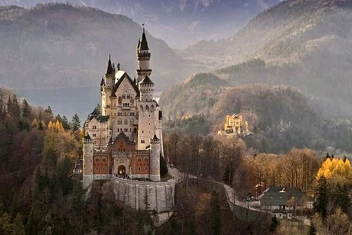 Neuschwanstein castle. Courtesy of Pixabay.