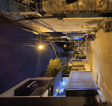 An alley in Da Nang. Photo courtesy of the author.